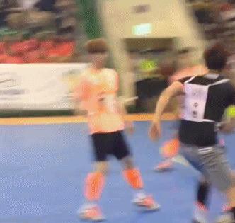 鹿晗采访时谈顶流,鹿晗足球视频集锦