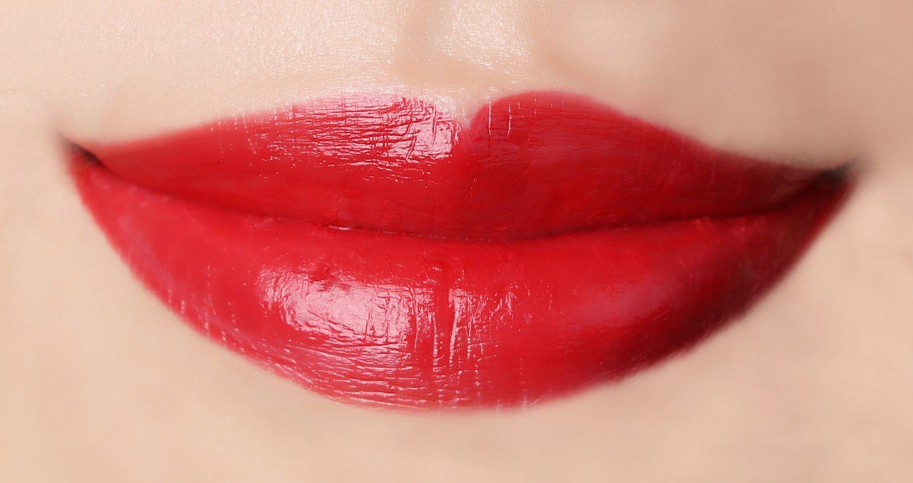 李佳琦一次性试色15支正红色口红，top1是这一支你服不服？