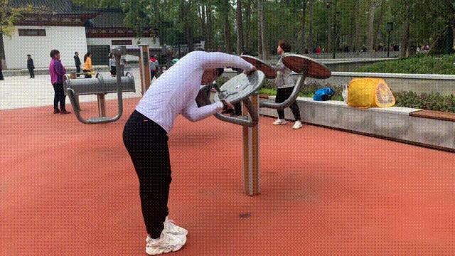 哪些公园娱乐设备比较好的,公园健身器材大全100种图