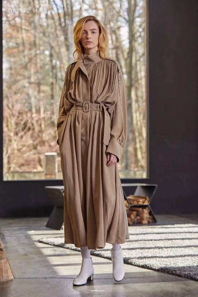 小白鞋怎么搭配过膝靴,短白靴鞋穿搭