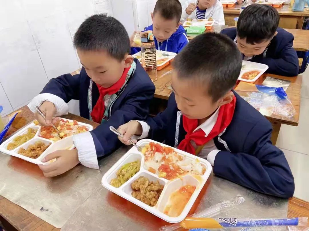 课后服务提质增效|莒县二小：“经典诵读+”，为“正雅”少年培根铸魂