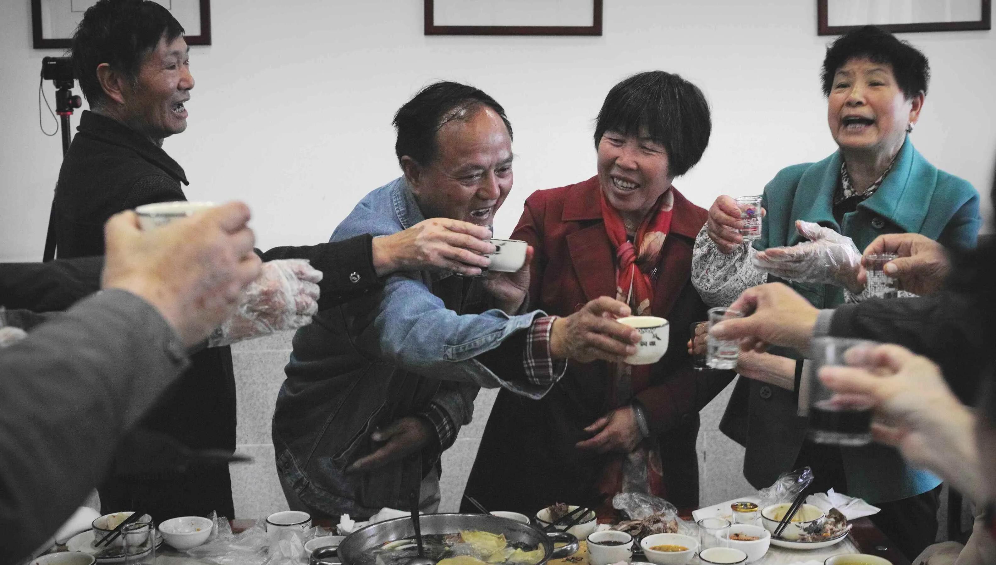 清明后母校一个班级古稀同学的聚会