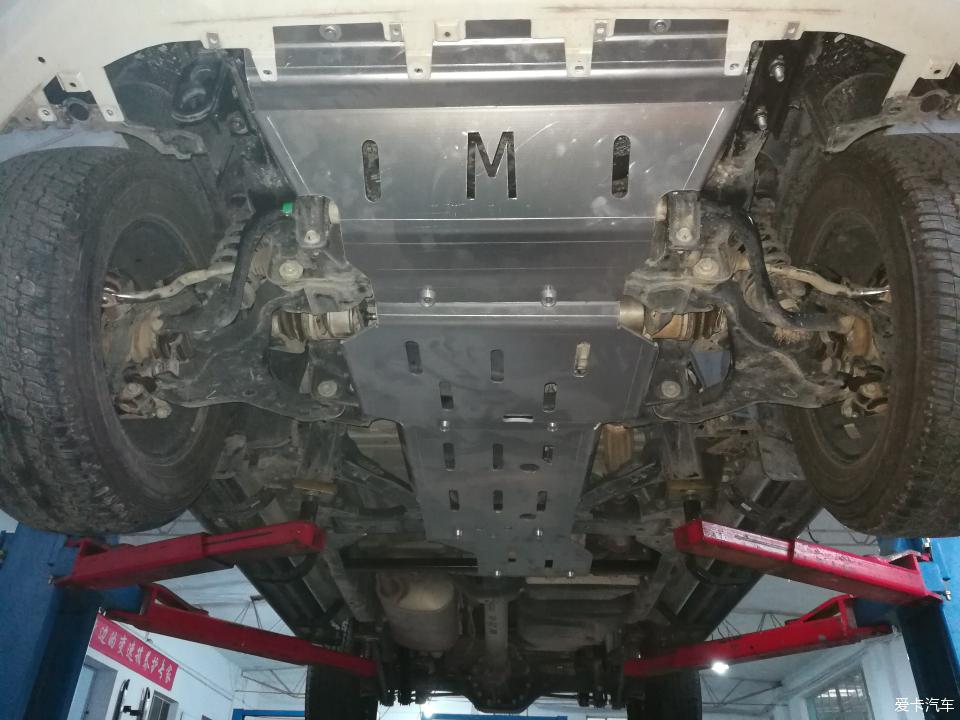 途达2021款2.5t柴油版越野视频,2021款途达四驱七座越野视频