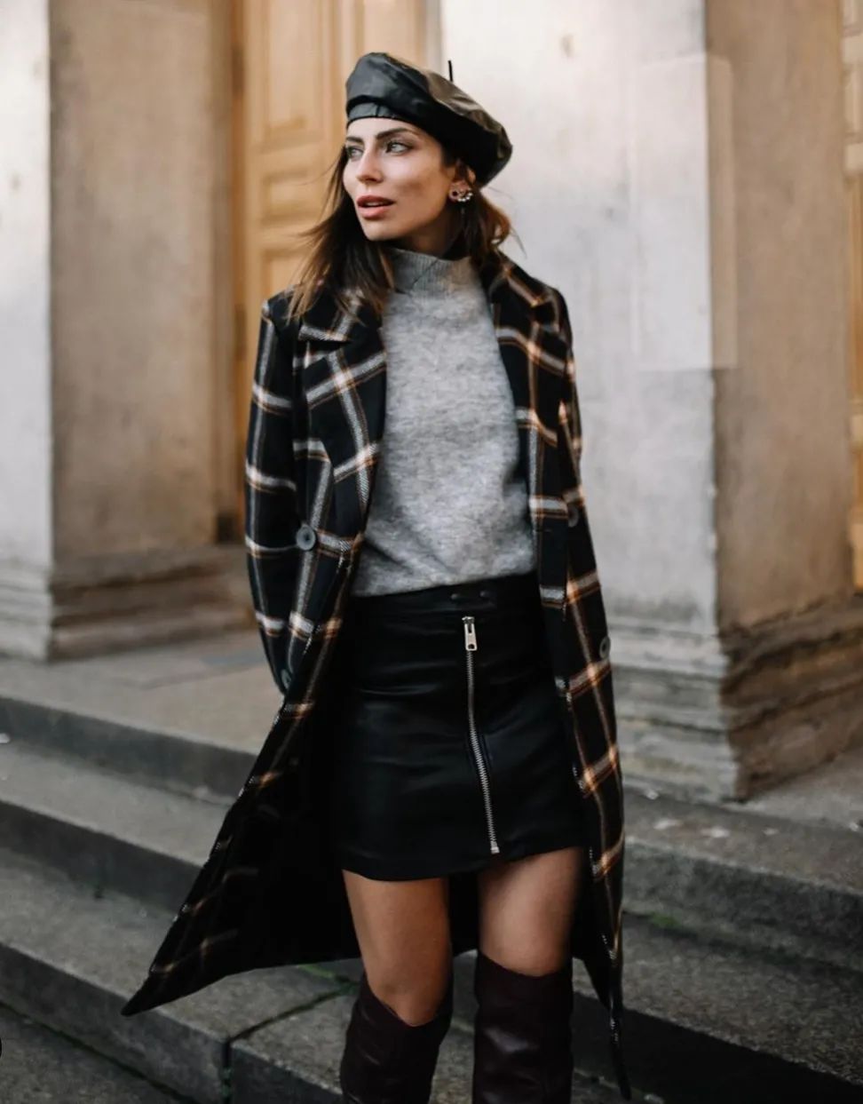 你还在买这么贵的大衣吗,买了件比较贵的大衣有些后悔