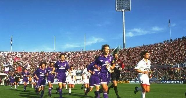 深度解析:为什么说“米兰王朝”的防守,是足球史上最强的?