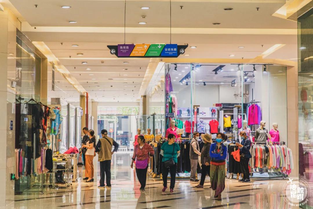 云纺，一个被美食“耽误”的批发市场