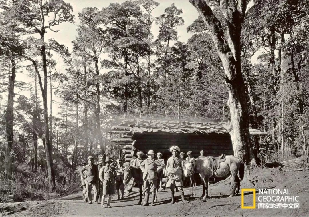 洛克徒步木里到稻城翻的是哪座山,秘境四川甘孜