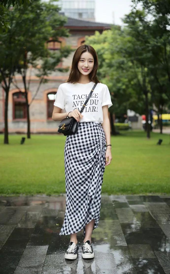 CelineClassicBox思琳经典盒子包穿搭示范