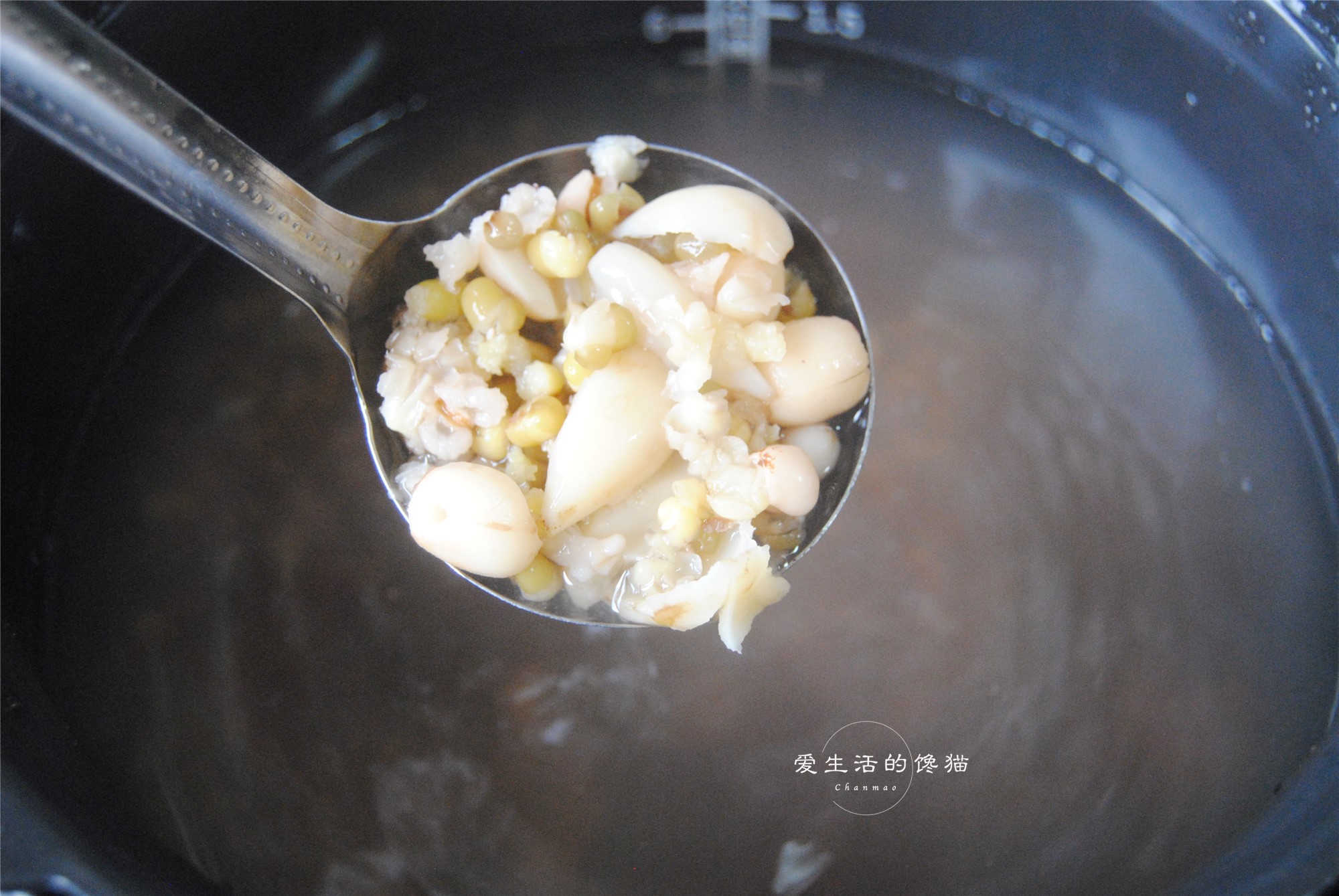 热天烦躁失眠，不如试试喝这汤，清心润肺，安神除烦，睡得香甜