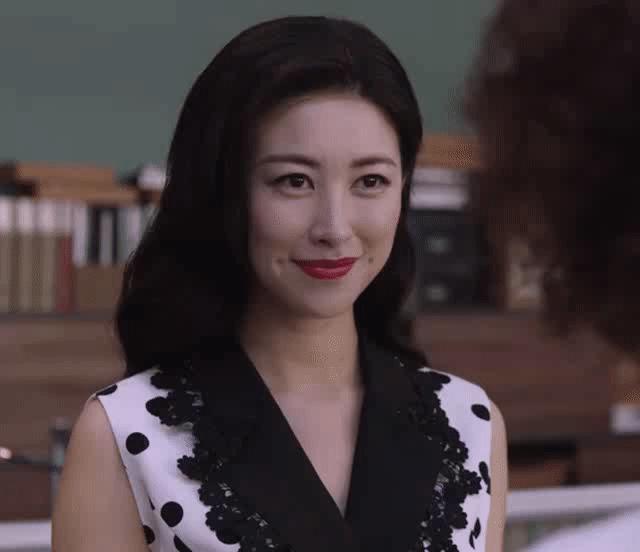 精英律师栗娜干练情商高,精英律师栗娜个人简介