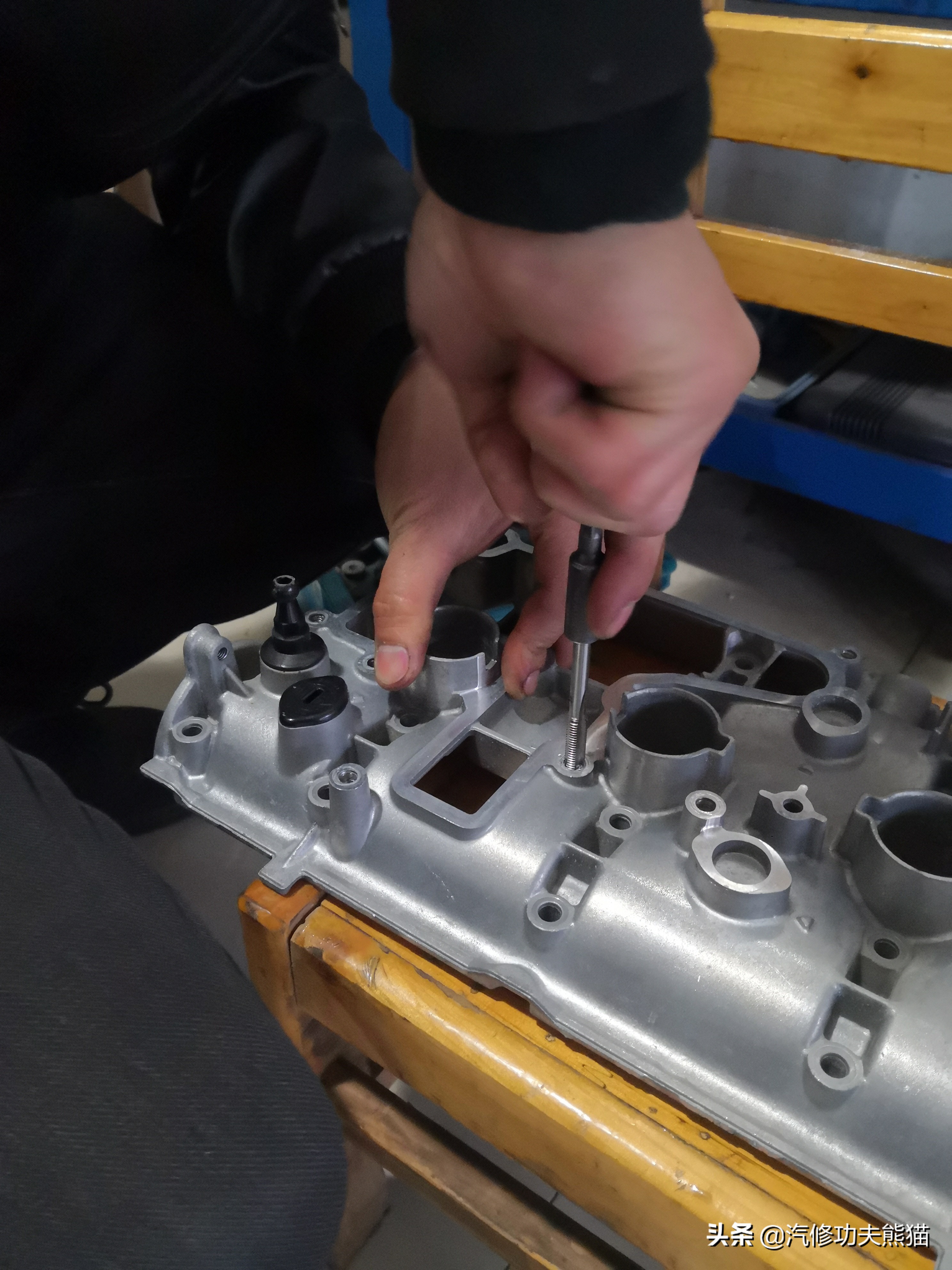 dsg双离合起步抖动有异响,大众帕萨特3.0v6发动机烧机油