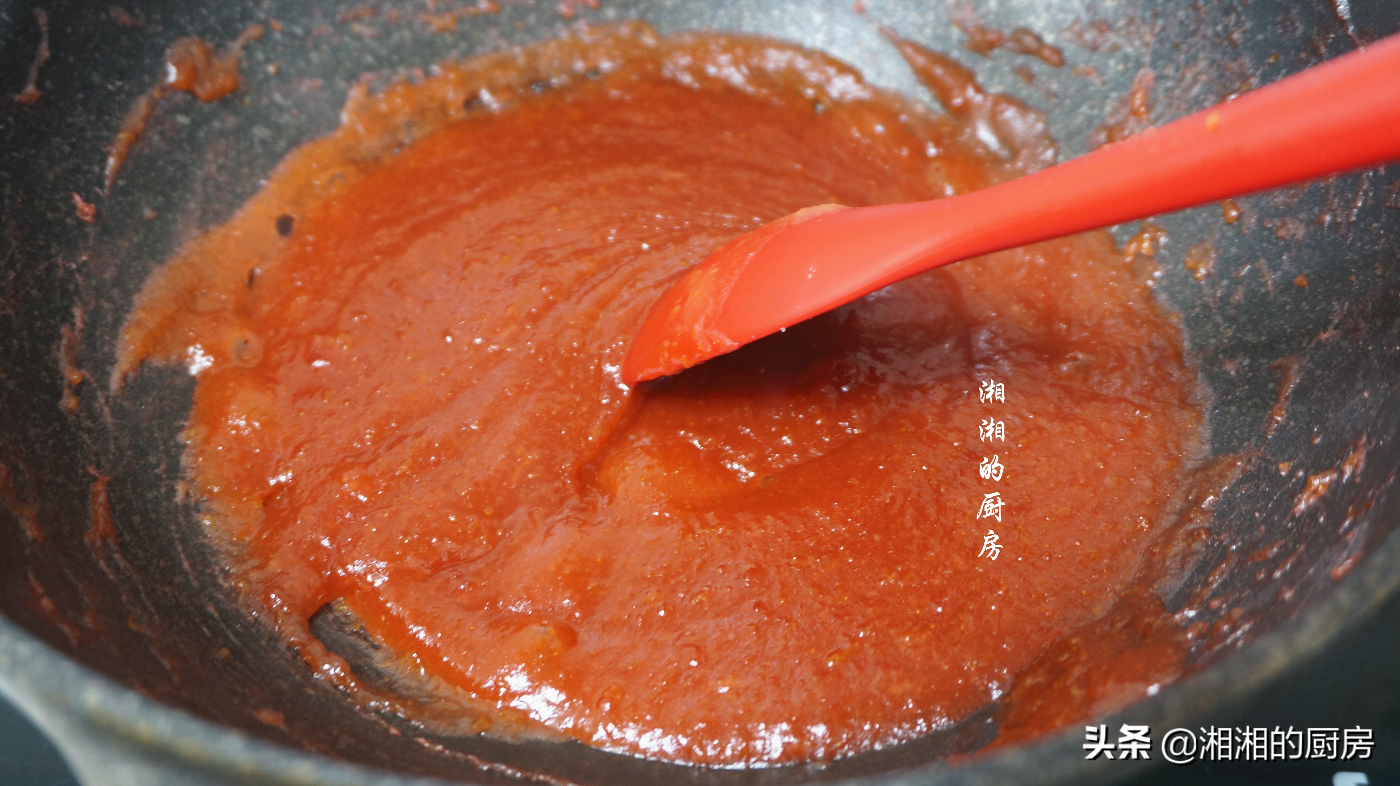 山楂糕怎么弄不酸,山楂糕不成形能放锅里重新熬吗