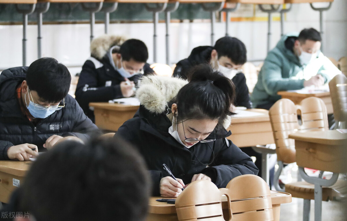 选调生非定向和定向的区别,定向选调生与省考公务员的区别