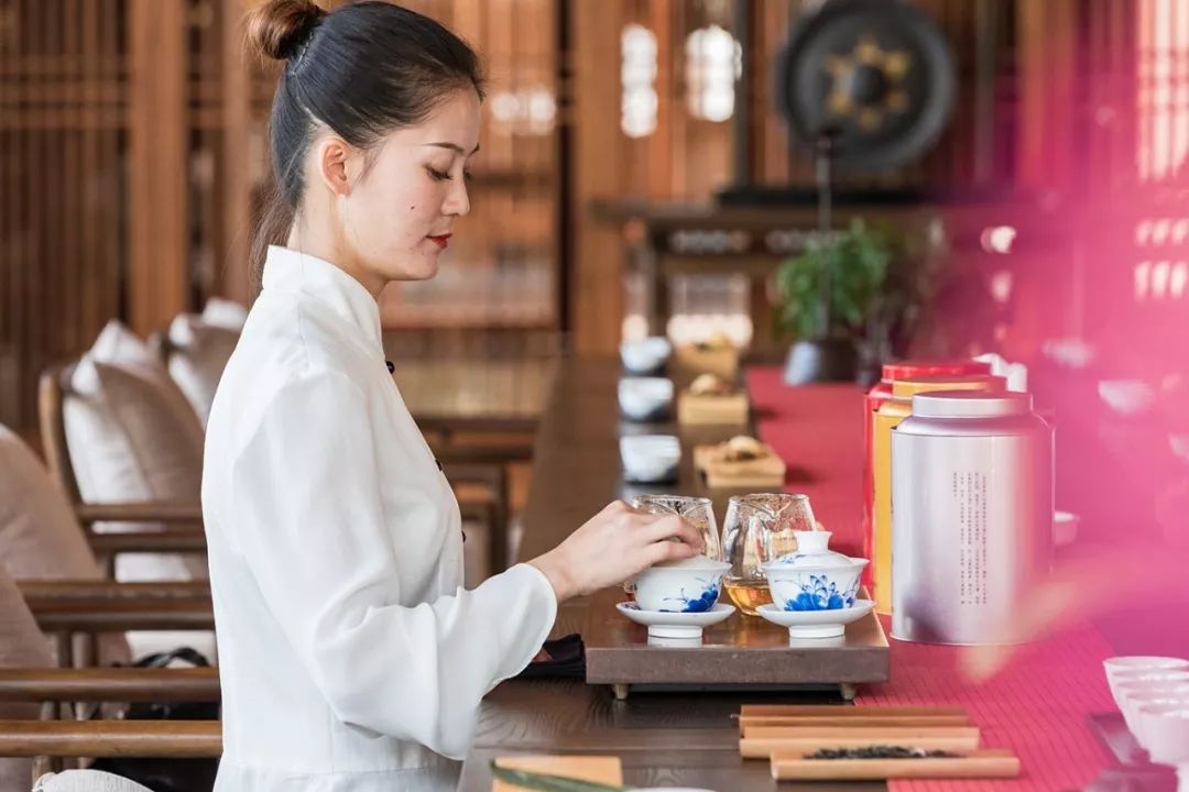 黄果树柏联温泉酒店是几星级酒店,黄果树柏联酒店在景区内怎么进去