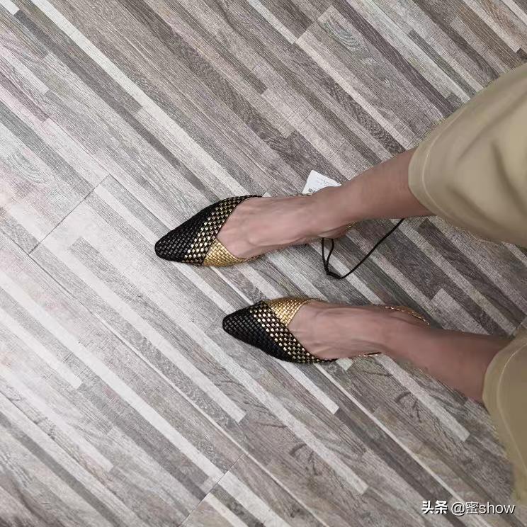 zara平底尖头鞋推荐,zara平底鞋搭配