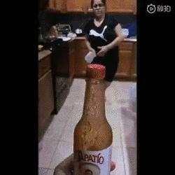 瓶盖挑战是什么梗,踢瓶盖挑战营销