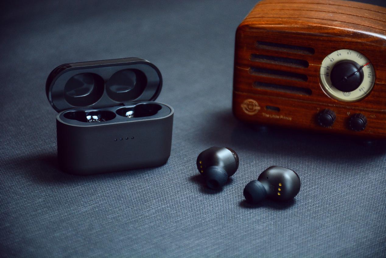 顶级tws无线蓝牙耳机评测,jbltune120tws真无线入耳式耳机