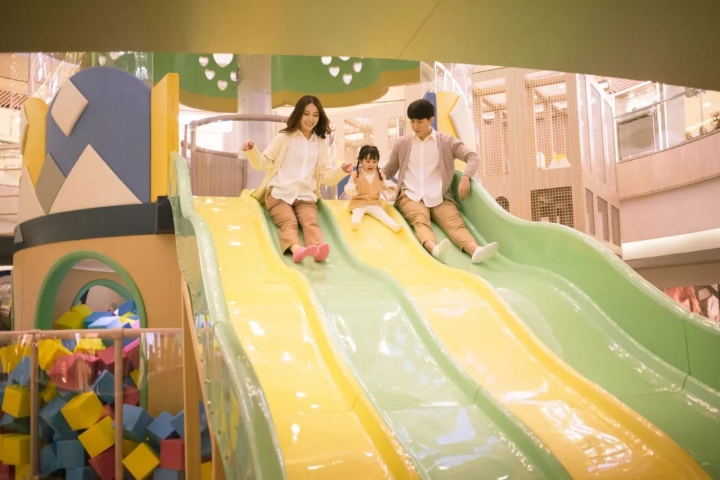 开小型儿童室内游乐场赚钱吗,加盟儿童游乐园的利润