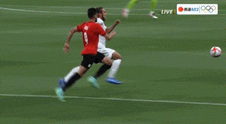 皇马对巴萨最耻辱的一场比赛,一场0-1让西甲争冠形势巨变