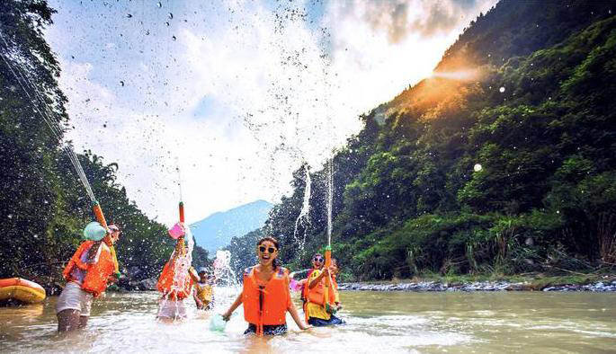 夏日漂流,峡谷漂流需要注意什么