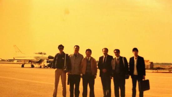 中国歼10a战斗机和以色列狮式对比,歼10和以色列幼狮的关系