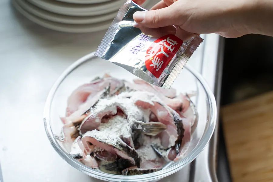 被薇娅直播间榨干零食预算后，写出了这篇测评报告（上）