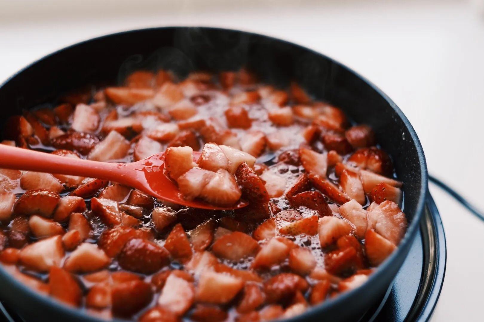 超简单的草莓酱做法,早餐必备的草莓酱轻轻松松get起来