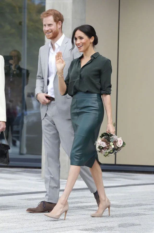 梅根和英国王室打起了媒体战,梅根含泪谈英国王室