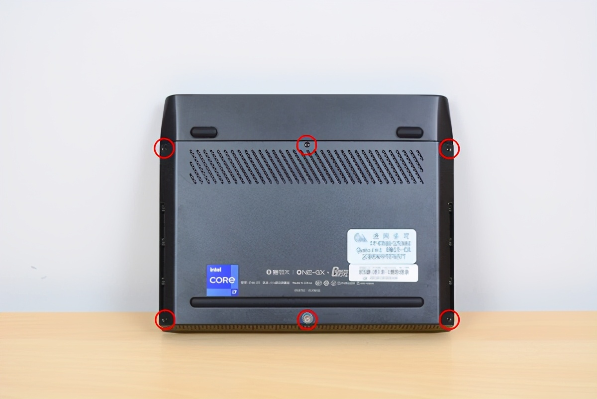 最新游戏笔记本电脑评测,小不点游戏好玩吗