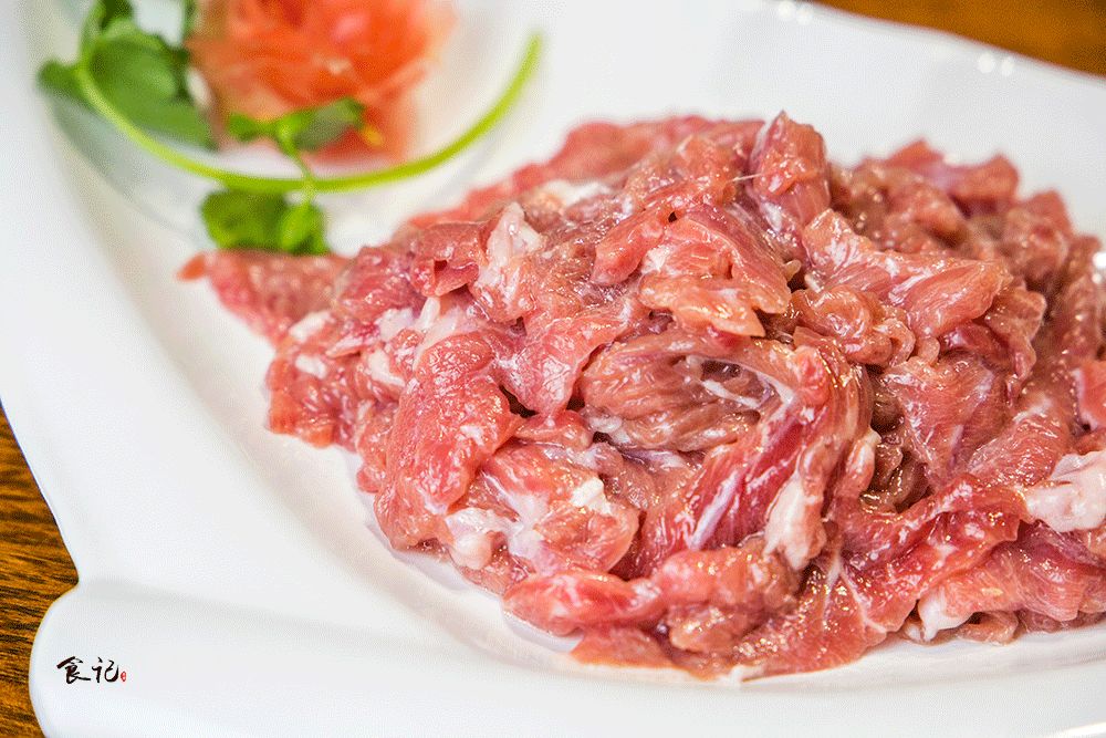 1块钱撸四盘！薄如蝉翼的蝴蝶鱼片，让你一口鲜掉眉毛！