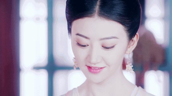 白到发光的景甜,宋轶景甜风格