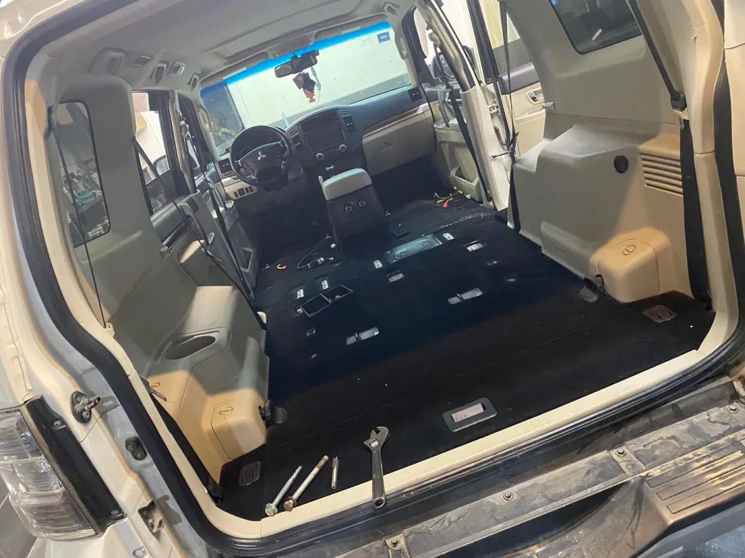 老车修复：翻新一辆破旧不堪的帕杰罗V93，还想再战十年工地