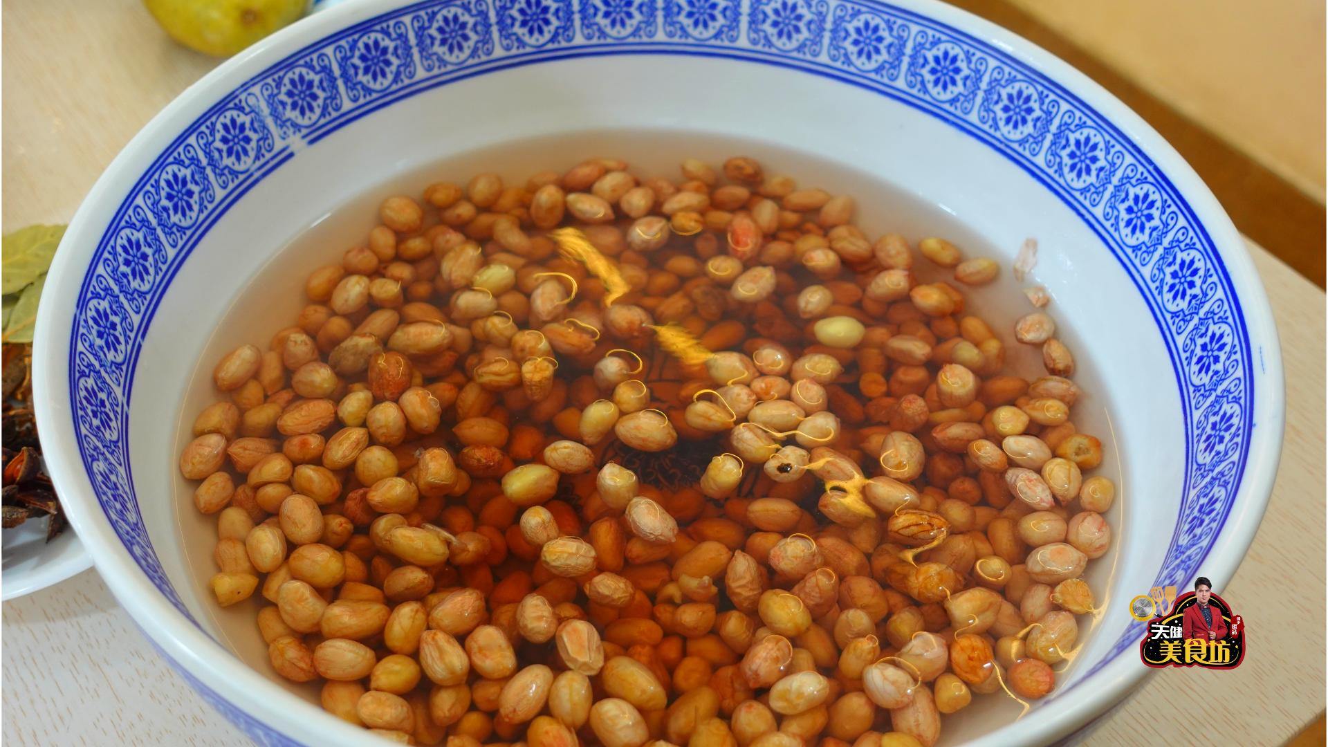 盐炒花生米炒到什么样算熟,炒花生米什么时候放盐最好