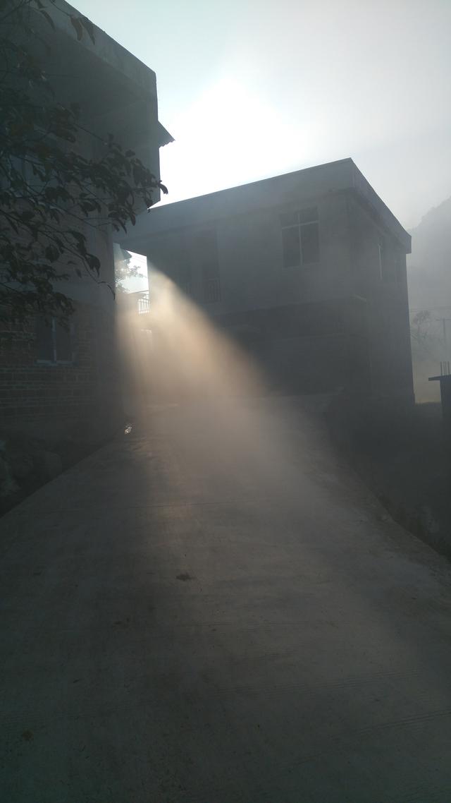 足球是圆的但从不圆满,足球是圆的是谁说的