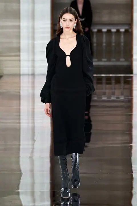 没跟贝克汉姆结婚前，20岁的贝嫂才是辣妹鼻祖