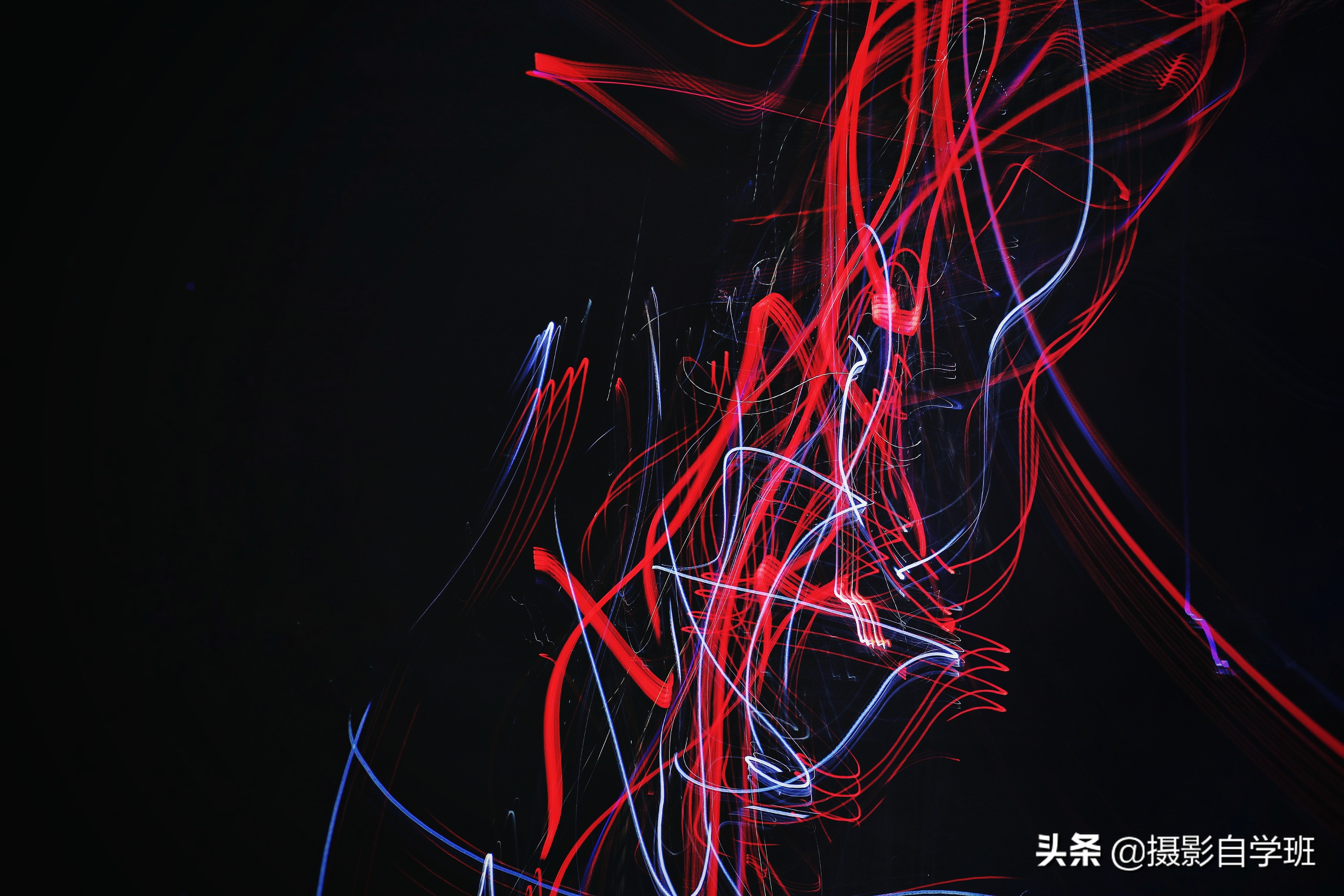 手机拍夜景的摄影技巧,夜景拍摄技巧不用三脚架