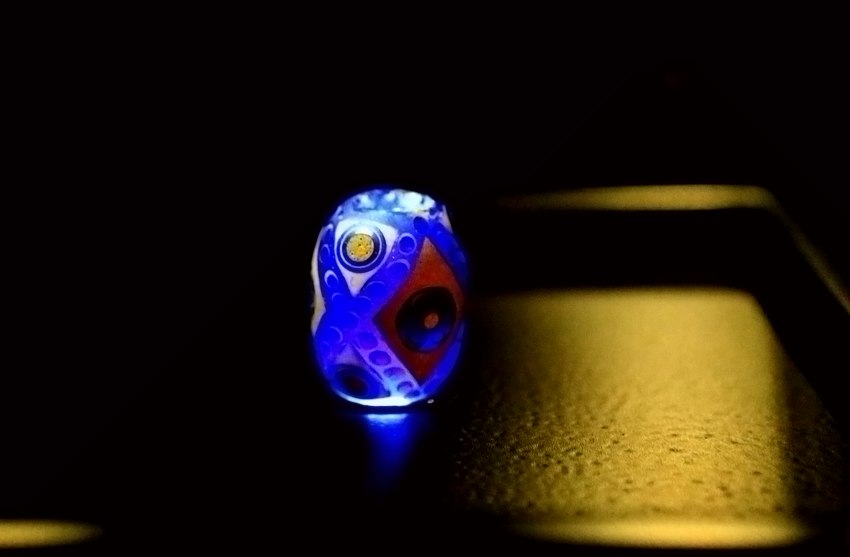 老琉璃珠怎么辨别,怎样鉴别真假老琉璃珠