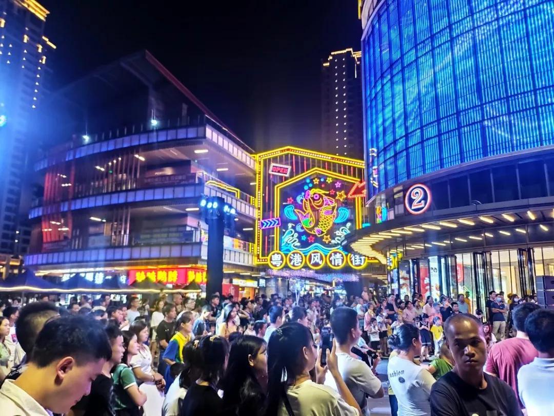 因为一条街爱上一座城,因为一条路爱上一座城市