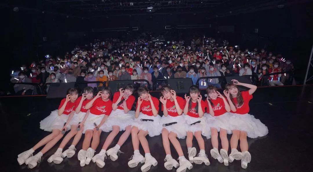 日本JK少女首登《PLAYBOY》封神！明日花不香了？