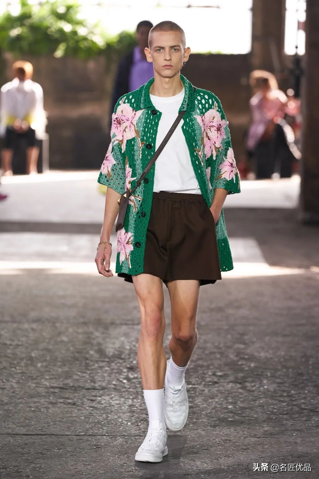 爱是一道光！治愈系祖母绿，宝石盛开的花园，绝美惊艳400年