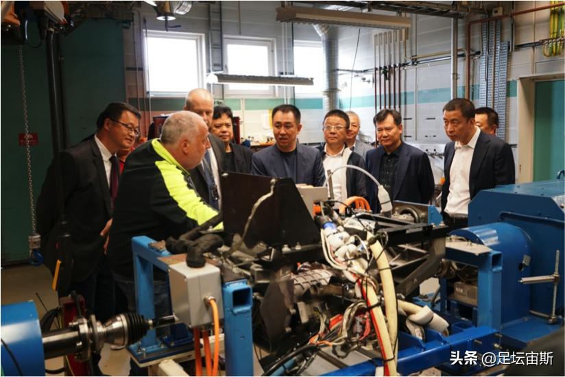 许家印张近东王健林,许家印与张近东一起出场视频