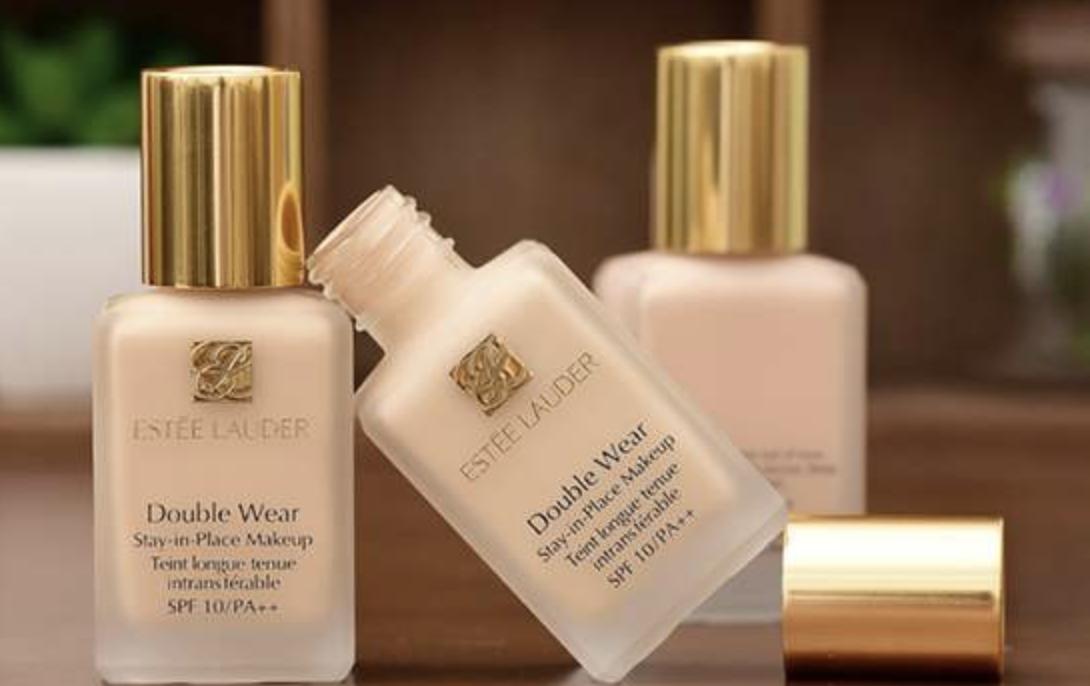 夏天如何保持粉底出汗不脱妆,夏天底妆持久的方法不用定妆喷雾