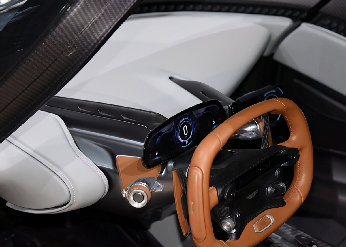 阿斯顿马丁amb001全球限量多少台,阿斯顿马丁梦幻暗夜紫