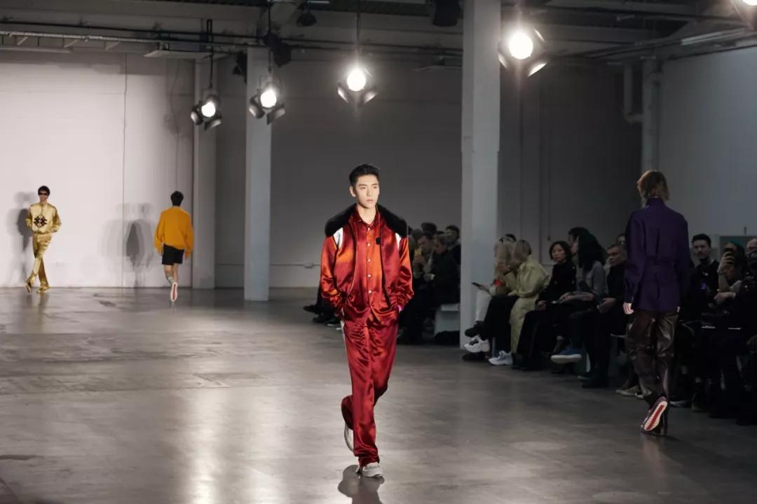 公关时装周,时装周的公关有多可怕