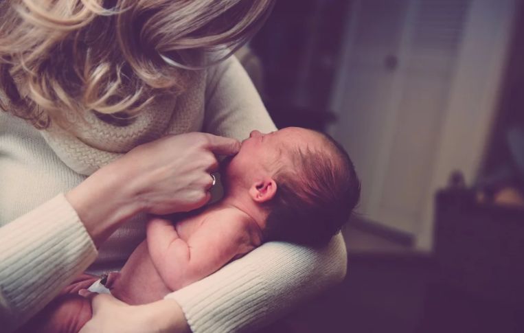 育儿知识新生婴儿湿疹治疗方法,湿疹怎么护理好得快