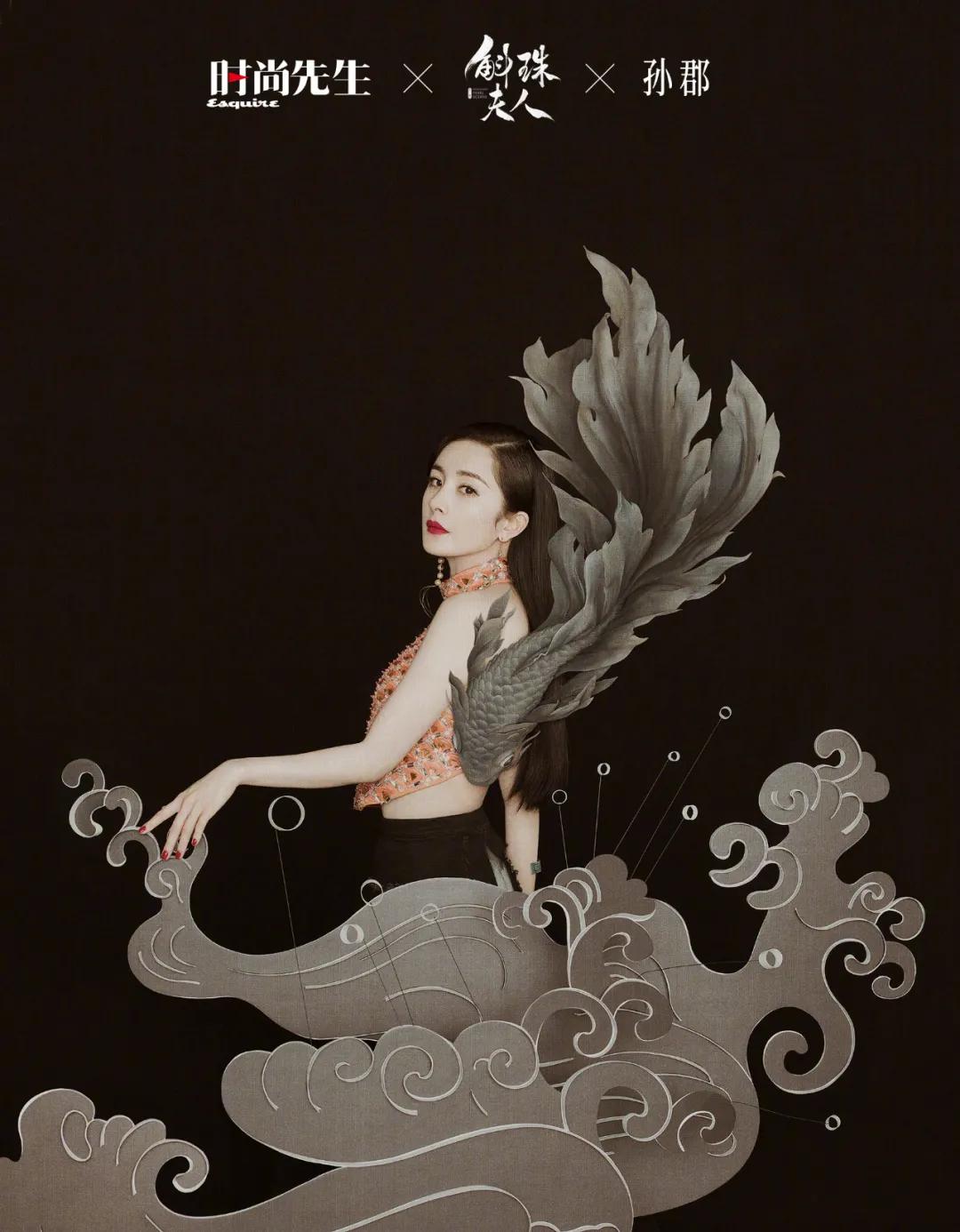 胸大和胸小穿衣服的差距,胸大和胸小穿t恤对比