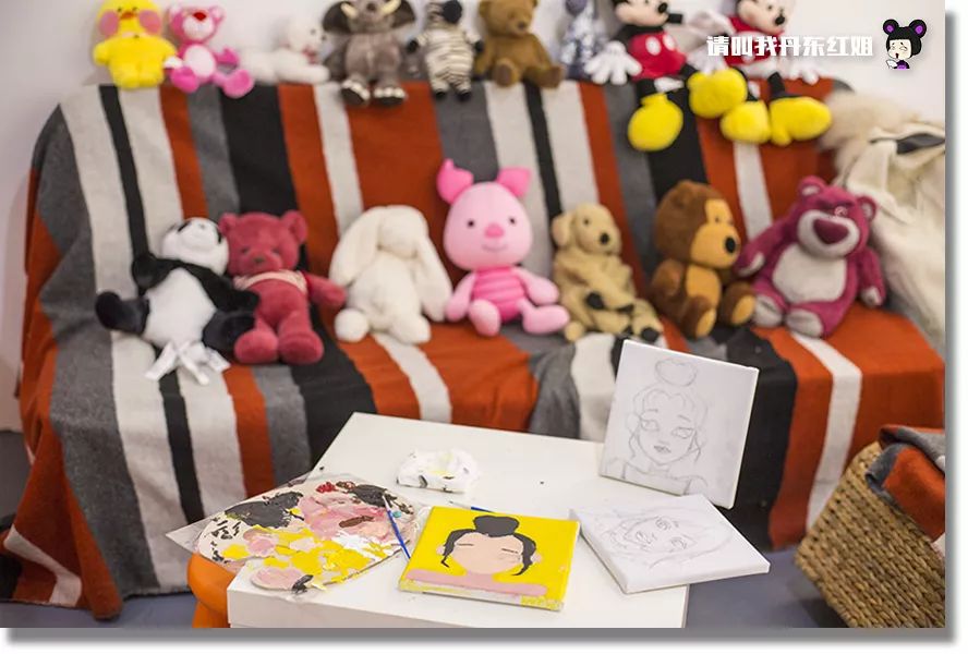 小情侣闺蜜居然在小屋鼓捣一下午，弄出了这个？