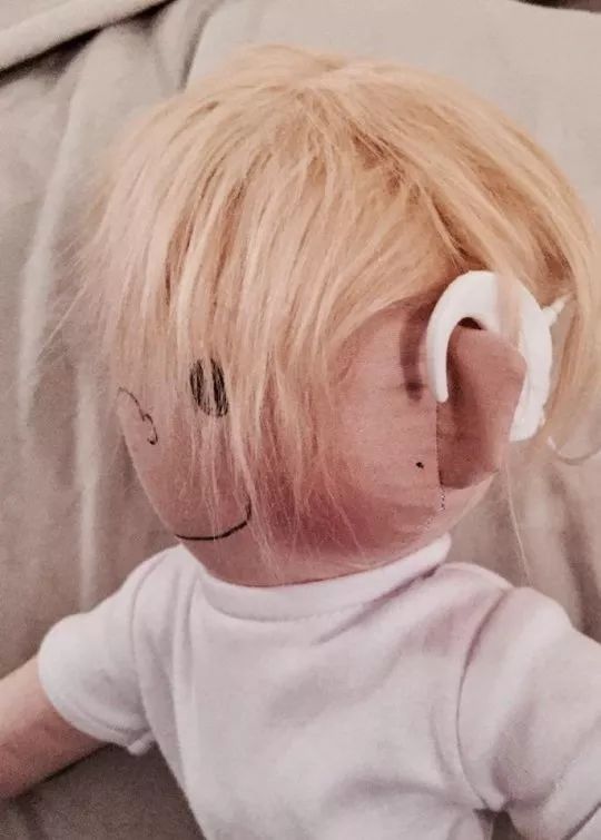 超暖！她为这些“与众不同”的孩子做了超仿真玩偶娃娃