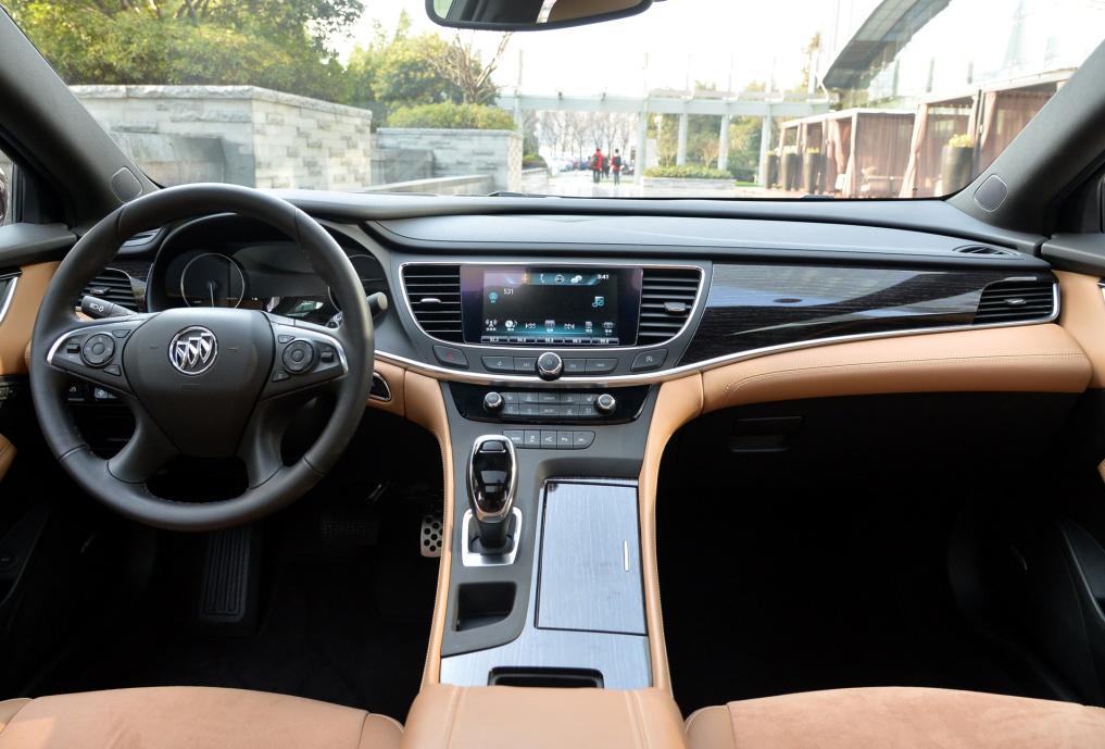 君越哪一代最好看,你觉得哪个车型好看