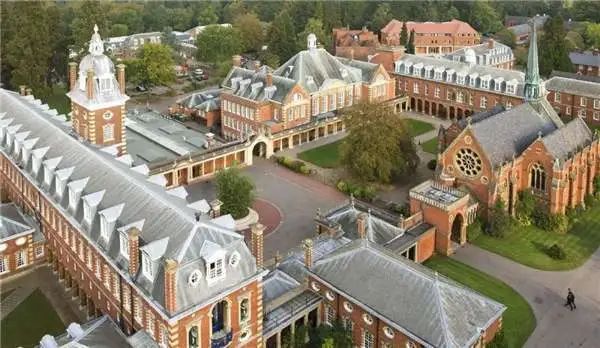 李嫣回应被质疑炫富,李嫣疑不满闺蜜聚会遭曝光